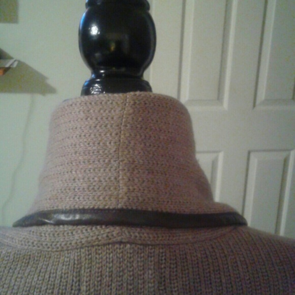 Tan Cardigan - Picture 6 of 8